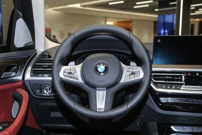 2023款 改款 xDrive30i 领先型 M曜夜套装-内饰-图片-有驾