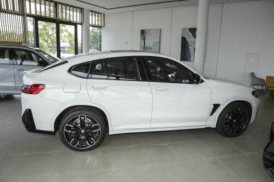2022款  M40i-外观-图片-有驾