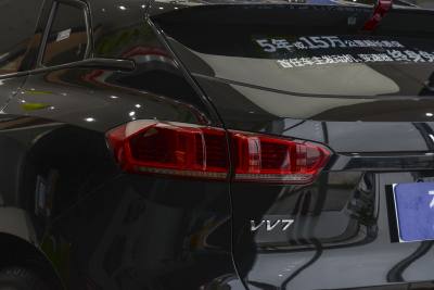 2021款 2.0T 科技版-外观-图片-有驾