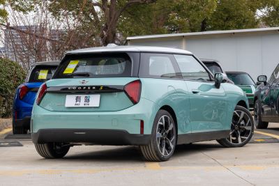 2025款 452km COOPER SE 春日于海限定版-外观-图片-有驾