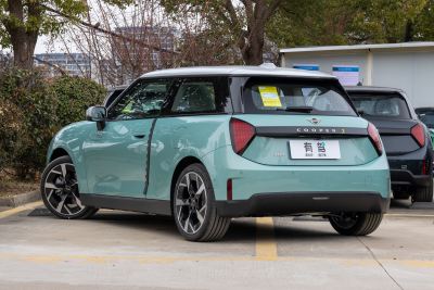 2025款 452km COOPER SE 春日于海限定版-外观-图片-有驾