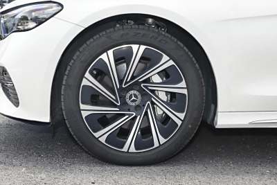2025款 改款 E 300 L 豪华型-外观-图片-有驾