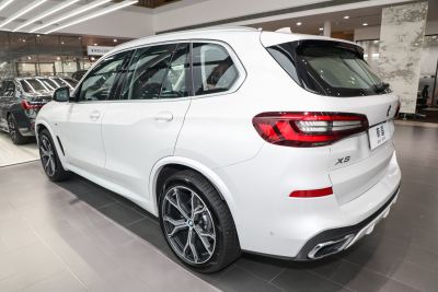 2022款 xDrive40i 尊享型 M运动套装-外观-图片-有驾