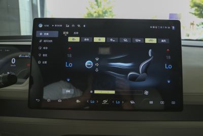 2023款 四驱超混旗舰六座版-内饰-图片-有驾