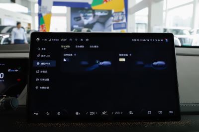 2023款 四驱超混旗舰六座版-内饰-图片-有驾