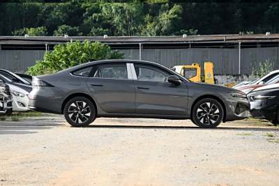 2026款 L 300TSI DSG 精英型-外观-图片-有驾 2026款 L 300TSI DSG 精英型-外观-图片-有驾