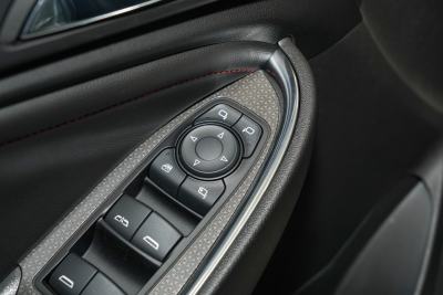 2023款 Redline 2.0T 锐联版-内饰-图片-有驾