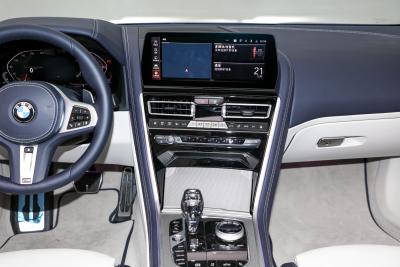 2022款 840i 敞篷轿跑车 M运动套装-内饰-图片-有驾 2022款 840i 敞篷轿跑车 M运动套装-内饰-图片-有驾