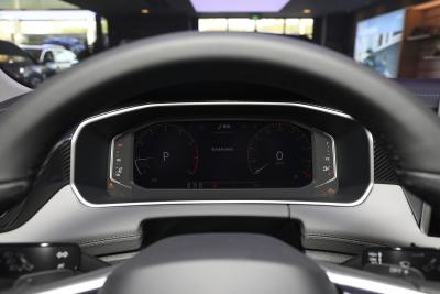 2024款 330TSI 两驱尊贵高能版-内饰-图片-有驾