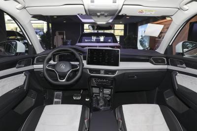 2024款 330TSI 两驱尊贵高能版-内饰-图片-有驾