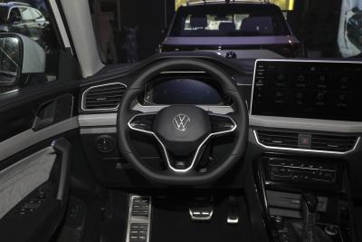 2024款 330TSI 两驱尊贵高能版-内饰-图片-有驾
