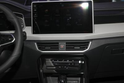 2024款 330TSI 两驱尊贵高能版-内饰-图片-有驾