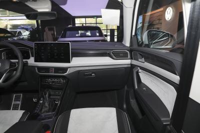 2024款 330TSI 两驱尊贵高能版-内饰-图片-有驾