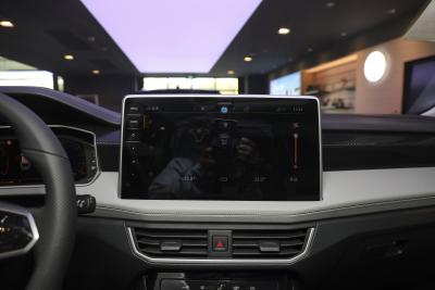 2024款 330TSI 两驱尊贵高能版-内饰-图片-有驾