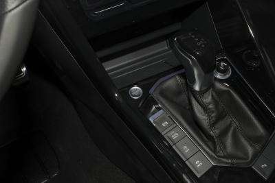 2024款 330TSI 两驱尊贵高能版-内饰-图片-有驾