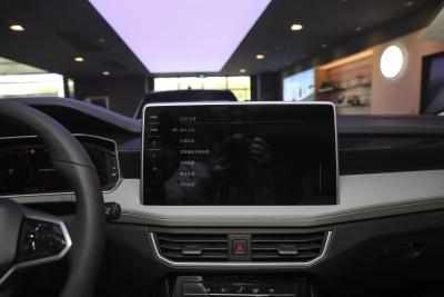 2024款 330TSI 两驱尊贵高能版-内饰-图片-有驾