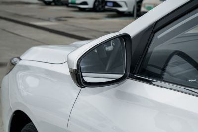 2026款 1.5L CVT尊荣版-外观-图片-有驾