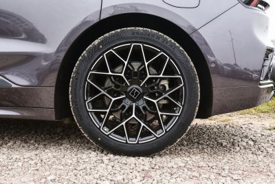 2026款   95度四驱 Max版-外观-图片-有驾