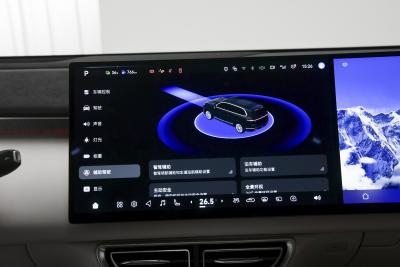 2025款 四驱Ultra+ 高定版-内饰-图片-有驾