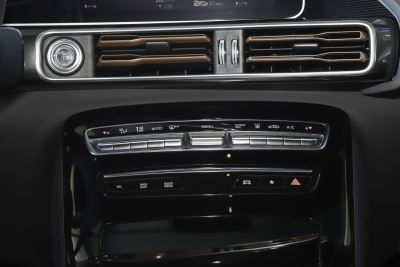 2020款 EQC 350 4MATIC-内饰-图片-有驾