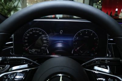 2025款 E 300 L 豪华型-内饰-图片-有驾