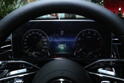 2025款 E 300 L 豪华型-内饰-图片-有驾