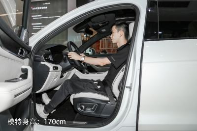 2021款 2.0T Ultra 六座-空间-图片-有驾