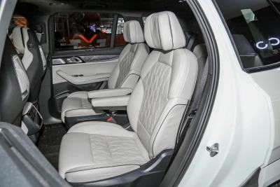 2021款 2.0T Ultra 六座-空间-图片-有驾