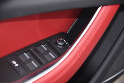 2024款 2.0T 250PS R-DYNAMIC S进取运动版-内饰-图片-有驾