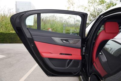 2024款 2.0T 250PS R-DYNAMIC S进取运动版-内饰-图片-有驾