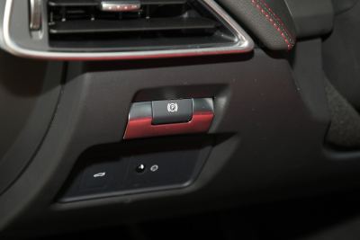 2024款 2.0T 250PS R-DYNAMIC S进取运动版-内饰-图片-有驾