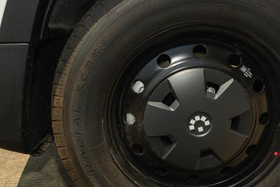 2025款 悦行版 福版明窗 爱易科40.18KWh-外观-图片-有驾