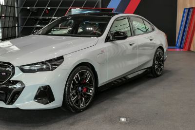 2024款 xDrive M60-外观-图片-有驾