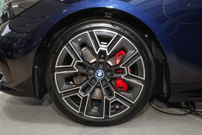 2024款 xDrive M60-外观-图片-有驾