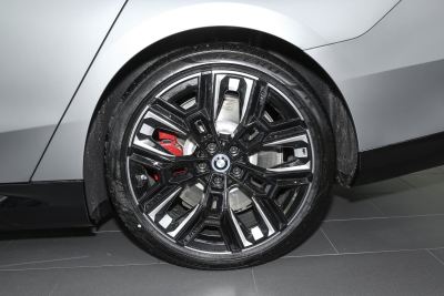 2024款 xDrive M60-外观-图片-有驾