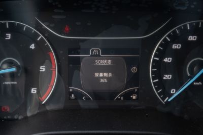 2023款 2.0T 手动短轴中顶商运型多功能乘用车5座-内饰-图片-有驾