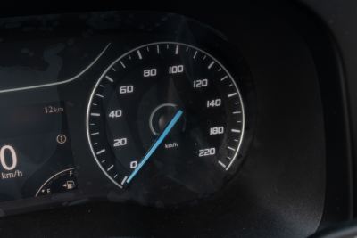 2023款 2.0T 手动短轴中顶商运型多功能乘用车5座-内饰-图片-有驾