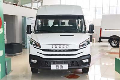 2025款 2.5T A35M1多用途乘用车 短轴中顶双胎-外观-图片-有驾