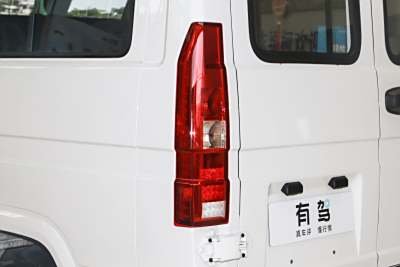 2025款 2.5T A35M1多用途乘用车 短轴中顶双胎-外观-图片-有驾