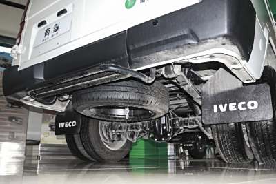 2025款 2.5T A35M1多用途乘用车 短轴中顶双胎-外观-图片-有驾