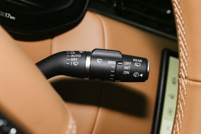 2025款 3.0 L6 400PS 典范加长版-内饰-图片-有驾