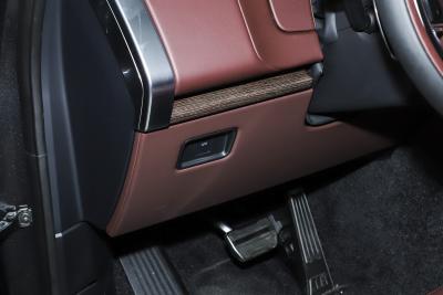 2025款 3.0 L6 400PS 典范加长版-内饰-图片-有驾