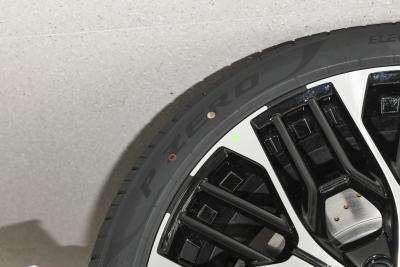 2026款 103度四驱  Ultra+版-外观-图片-有驾