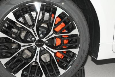 2026款 103度四驱  Ultra+版-外观-图片-有驾