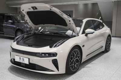 2026款 103度四驱  Ultra+版-外观-图片-有驾