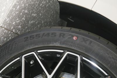 2026款 103度四驱  Ultra+版-外观-图片-有驾