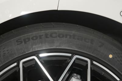 2026款 103度四驱  Ultra+版-外观-图片-有驾