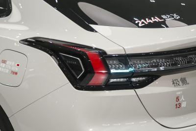 2026款 103度四驱  Ultra+版-外观-图片-有驾