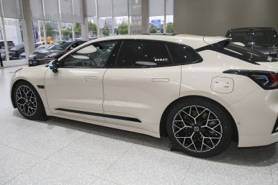 2026款 103度四驱  Ultra+版-外观-图片-有驾