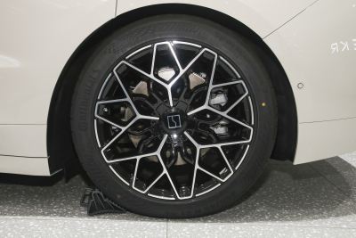 2026款 103度四驱  Ultra+版-外观-图片-有驾